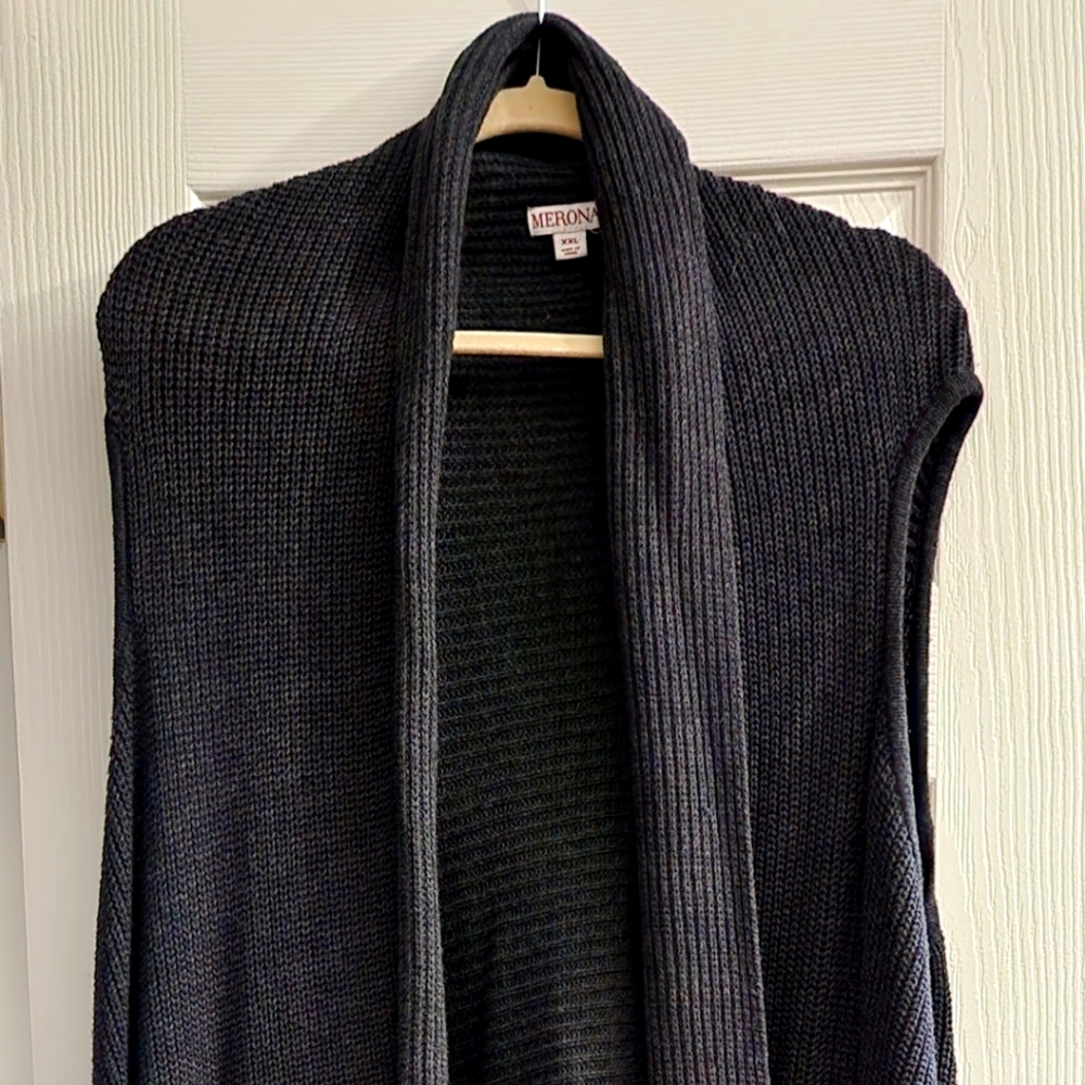 Long sleeveless sweater